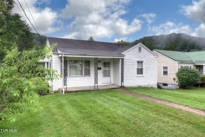 1st photo of 2322 Anderson Street