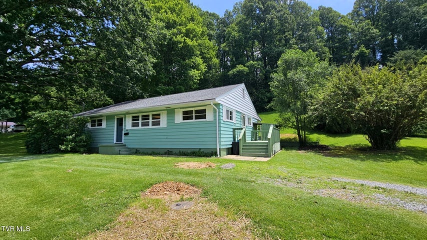 1st photo of 1322 1st Avenue
