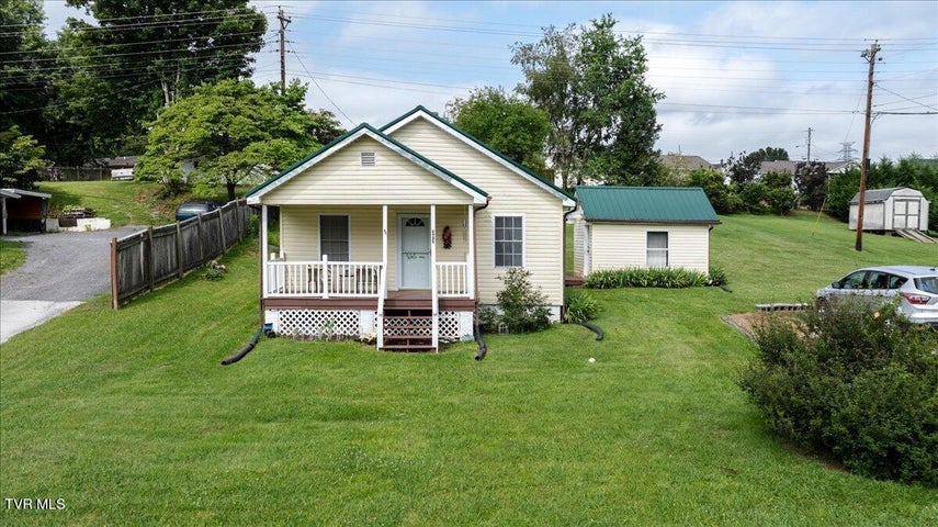 1st photo of 303 Old Union Road