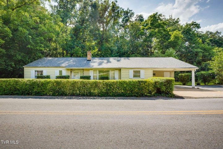 1st photo of 1000 Tranbarger Drive