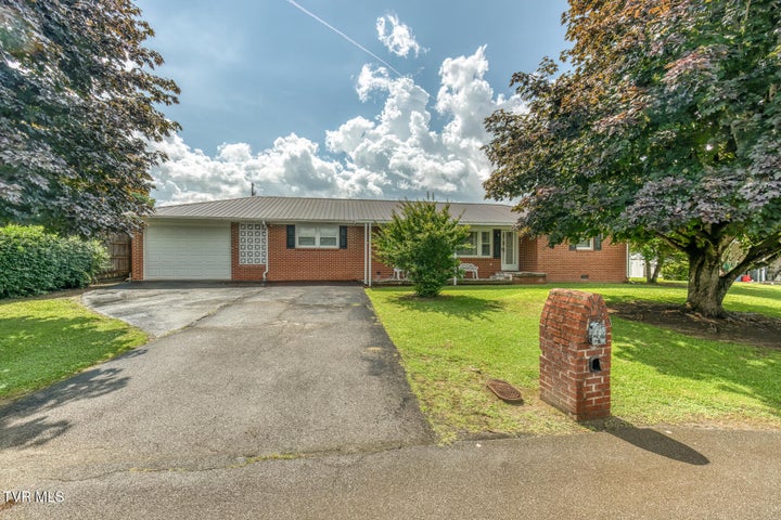 1st photo of 107 Woodland Drive