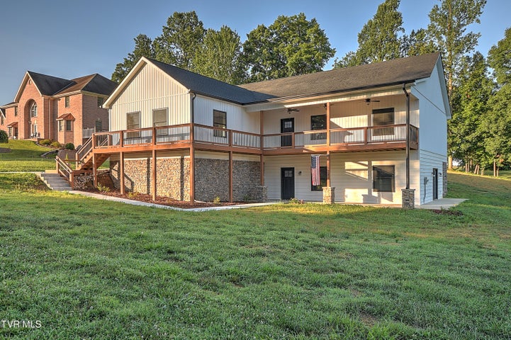 1st photo of 144 Rosecliff Drive
