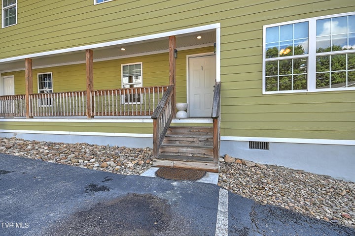 1st photo of 660 Jena Beth Drive