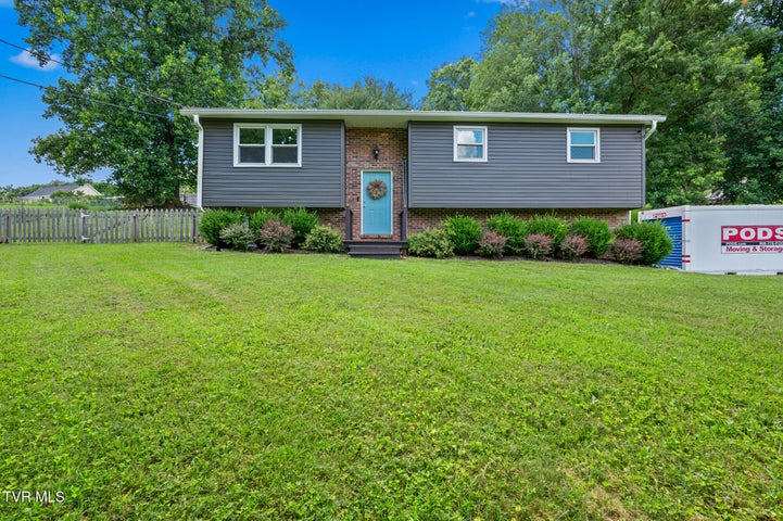 1st photo of 3020 Ridgemont Circle