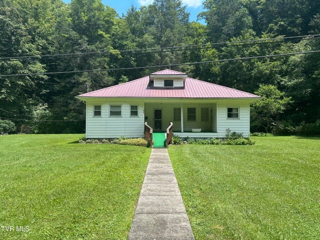 1st photo of 2065 Coeburn Road