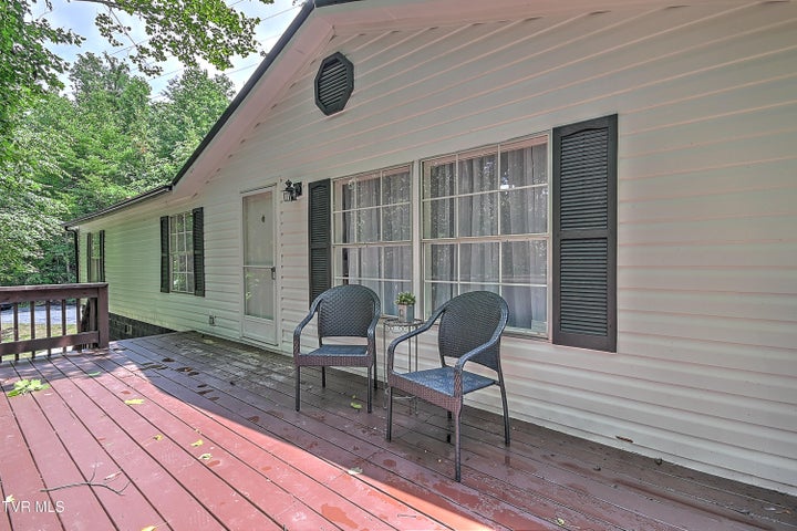 1st photo of 132 Dogwood Lane