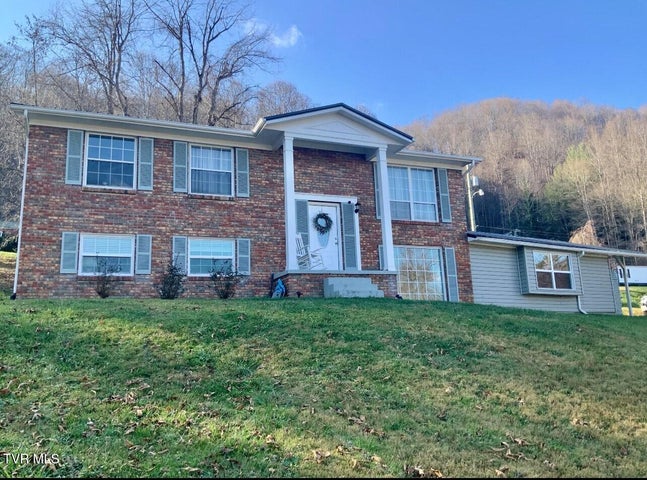 1st photo of 682 Hamner Avenue
