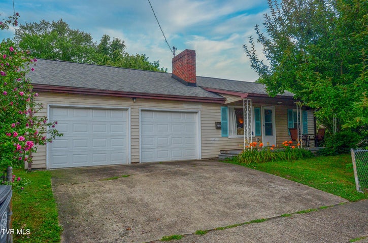 1st photo of 2165 Steadman Street