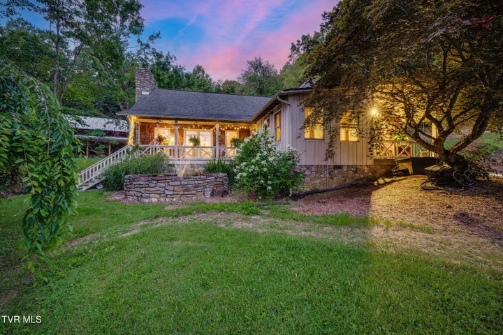 1st photo of 284 Bulldog Hollow