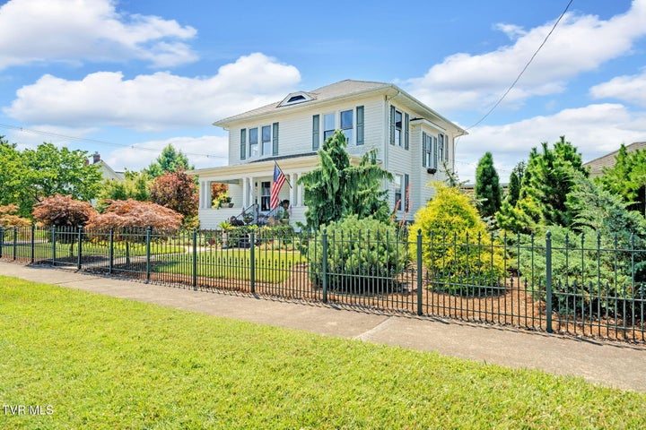 1st photo of 201 Wanola Avenue