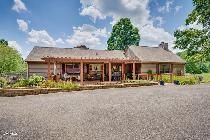 1st photo of 236 Wadlow Gap Road