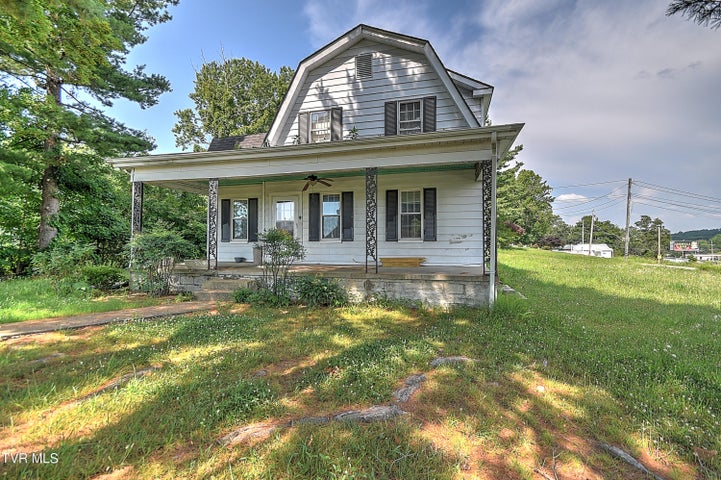 1st photo of 1717 Lafayette Street