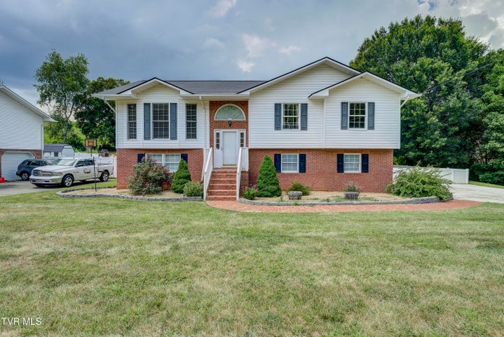 1st photo of 104 Mountain View Drive