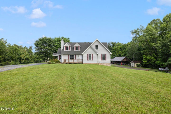 1st photo of 661 Hamilton Trail