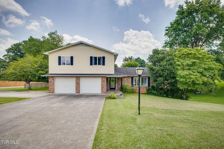 1st photo of 17304 Mary Lee Drive
