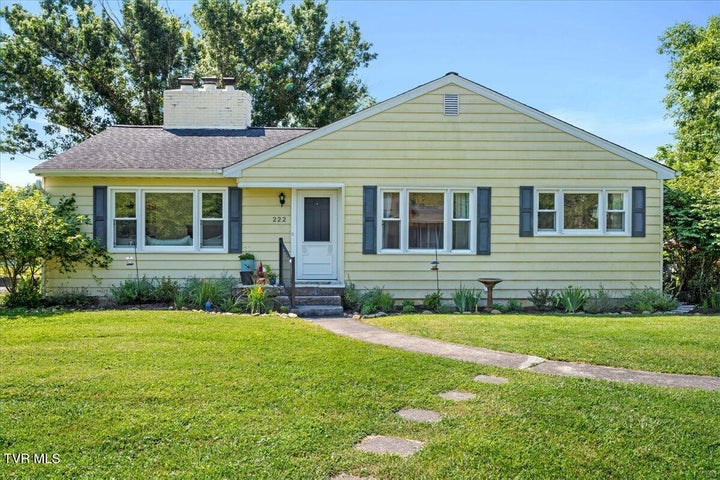 1st photo of 222 Stonewall Heights