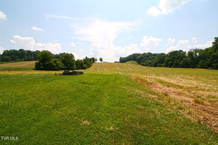 1st photo of 637 Long Hollow Road