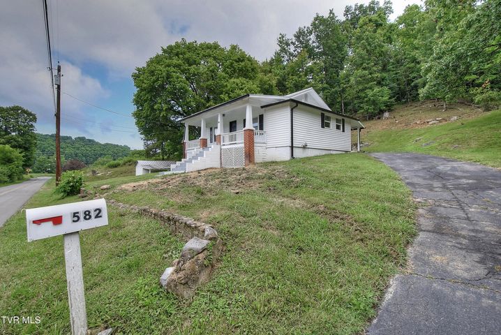 1st photo of 582 Coal Chute Road