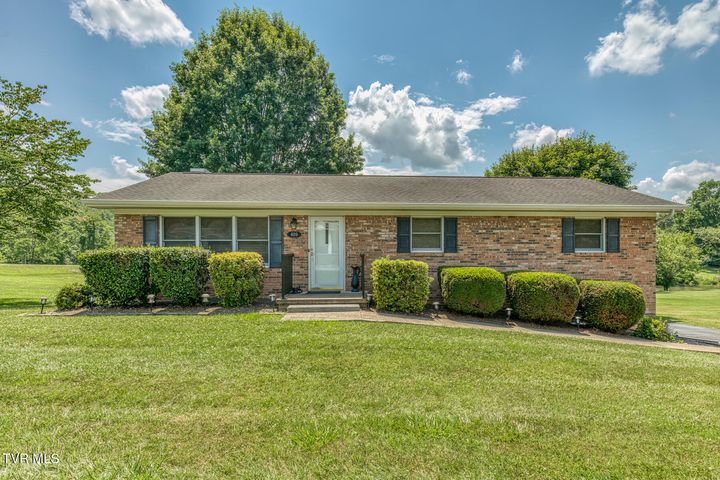 1st photo of 409 Brooklea Circle
