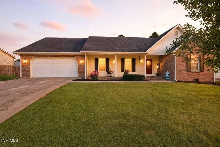 1st photo of 1014 Fox Meadow Circle