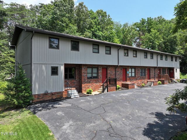1st photo of 225 Huckleberry Road