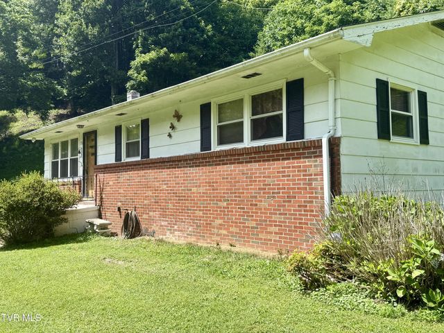 1st photo of 176 Piney Grove Road