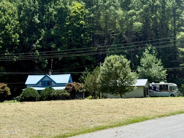 1st photo of 123 Mcmahan Gibbs Road