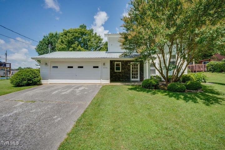 1st photo of 1712 Colonial Ridge Road