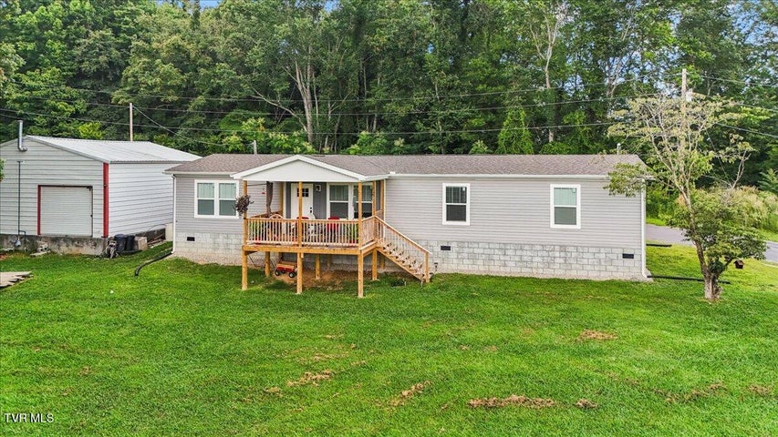 1st photo of 145 Oakwood Dr Way