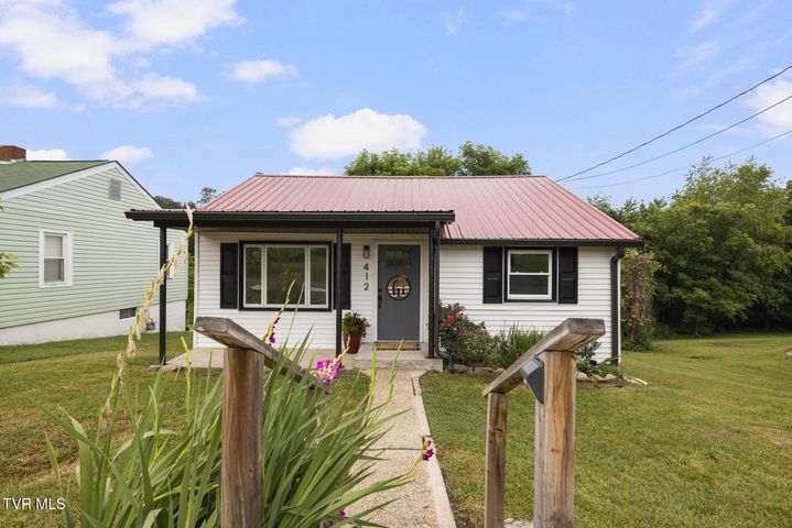 1st photo of 412 Gallup Avenue