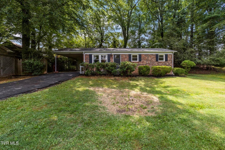 1st photo of 1813 Brook Hollow Road