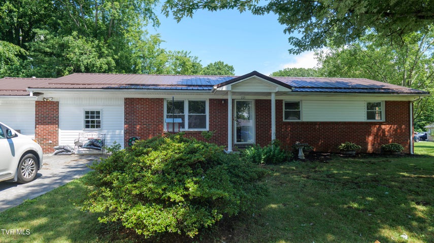 1st photo of 221 Timber Ridge Road