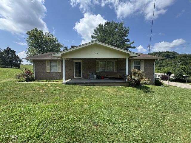 1st photo of 105 Pond Hill Road