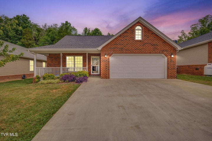 1st photo of 691 Willowcrest Place