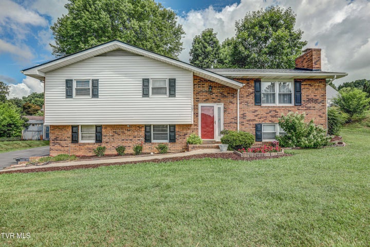 1st photo of 107 Dover Lane