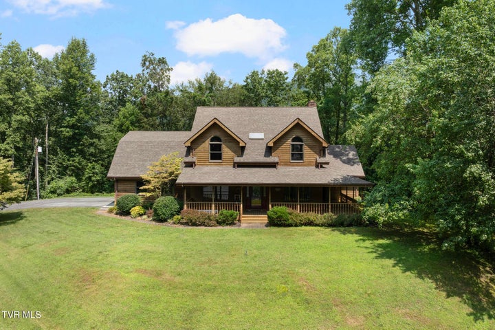 1st photo of 2019 Ridgeview Drive