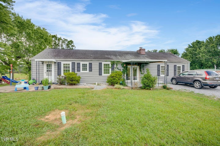1st photo of 103 Pelican Lane