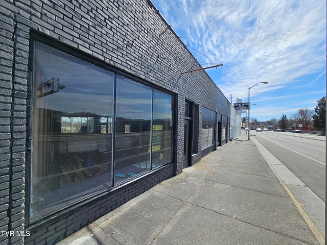 1st photo of 471 Commonwealth Ave Avenue