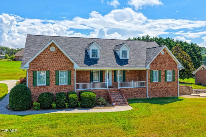 1st photo of 227 Brooks Landing Circle