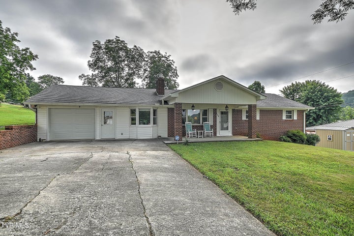 1st photo of 204 Cowan Drive