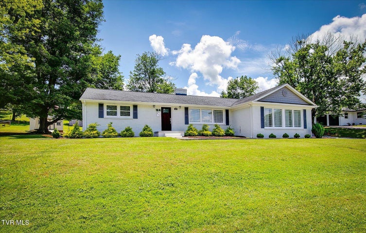 1st photo of 517 Forestdale Road