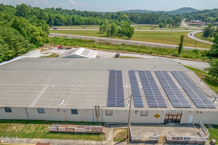 1st photo of 801 Larry Byrd Road