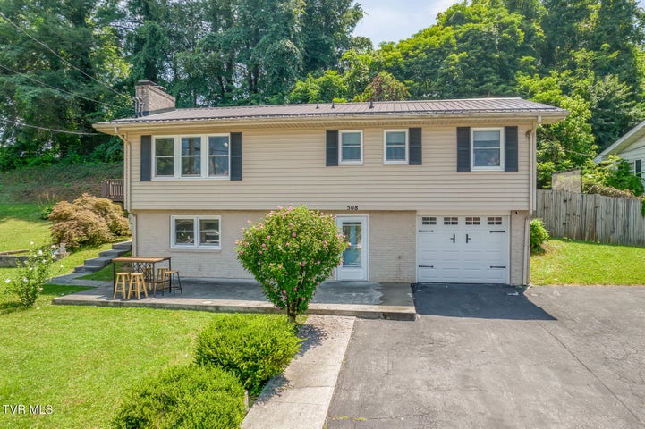 1st photo of 170 Montrose Drive