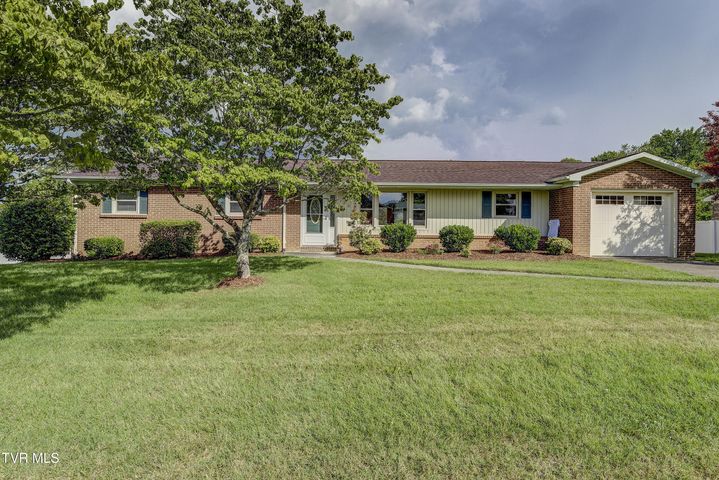 1st photo of 126 Fairlawn Drive