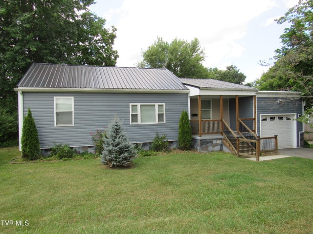 1st photo of 1557 Greenfield Avenue