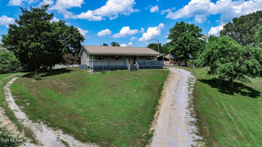 1st photo of 210 Dwayne Rd
