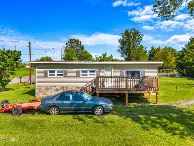 1st photo of 124 Wayland Boulevard