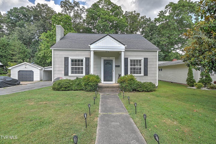 1st photo of 1432 Valley Street