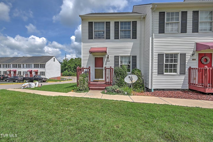 1st photo of 570 Beaverview Drive