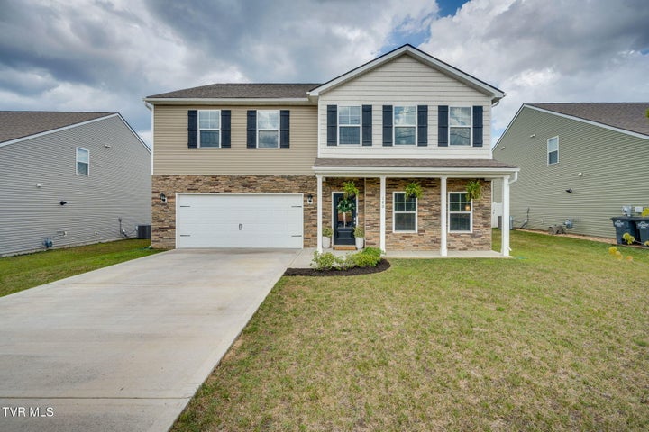 1st photo of 120 Breckenridge